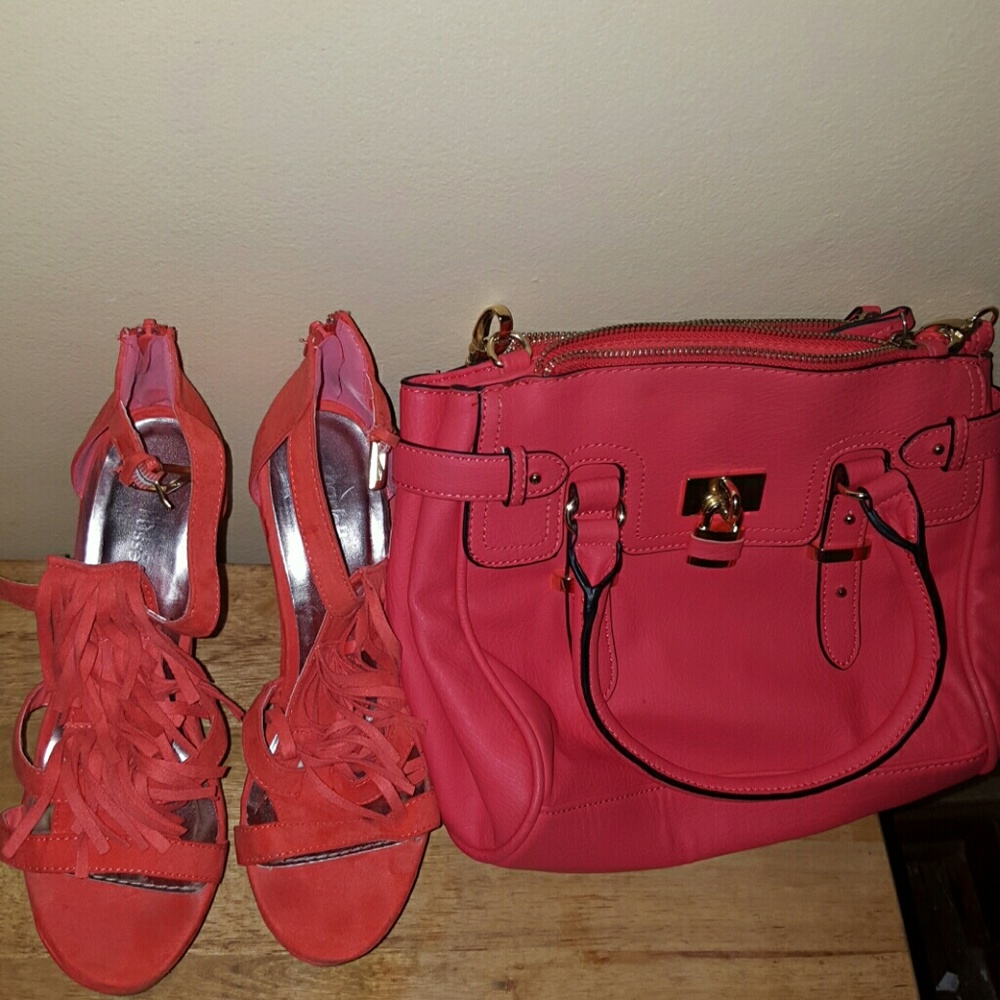 Woman's size 7 Charlotte Russe wedges